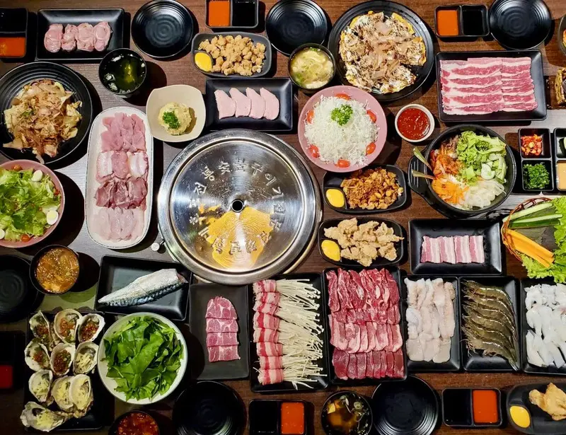 Top 10 qu&aacute;n lẩu nướng S&agrave;i G&ograve;n chuẩn vị c&agrave;ng ăn c&agrave;ng m&ecirc; 4