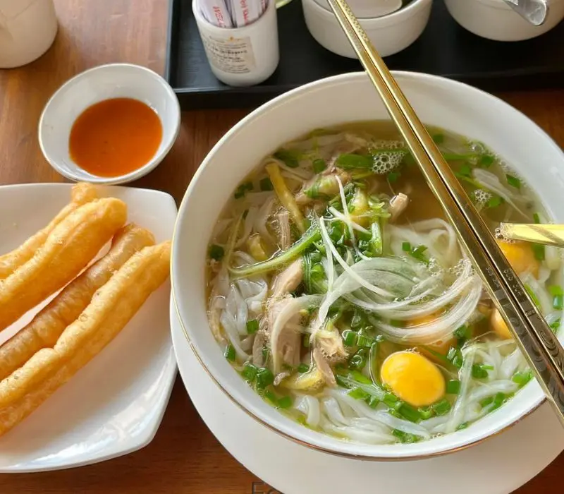 Top 10 qu&aacute;n phở g&agrave; ngon nhất S&agrave;i Th&agrave;nh 6