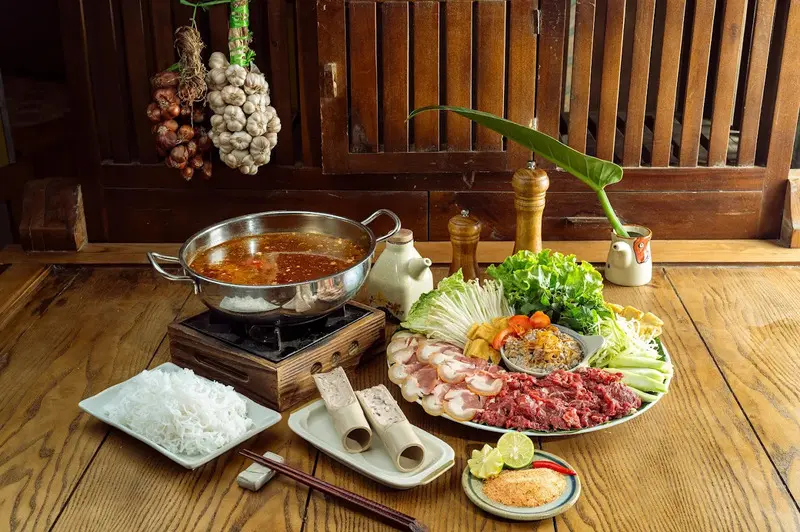 Top 12 nh&agrave; h&agrave;ng T&acirc;n Ph&uacute; mang đến h&agrave;nh tr&igrave;nh vị gi&aacute;c kh&oacute; qu&ecirc;n 10
