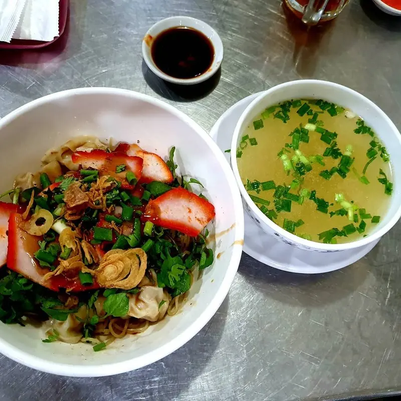 Top 13 quán ăn quận 5 nổi tiếng với người dân địa phương 3