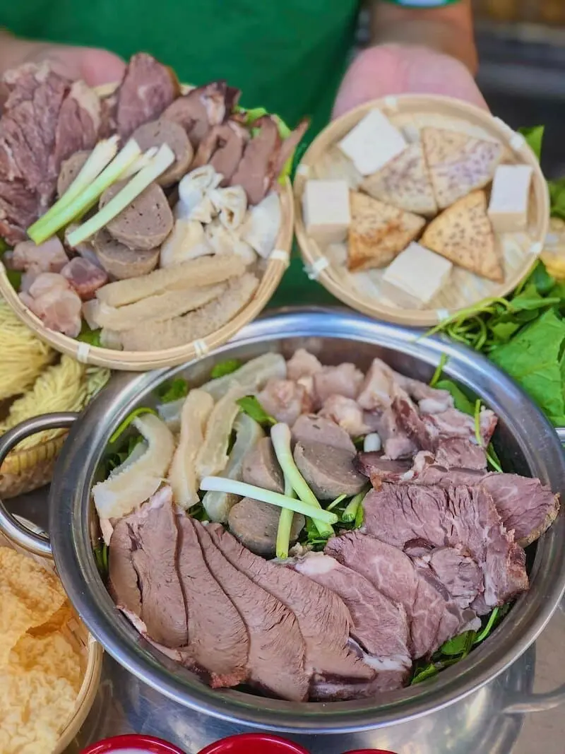 Top 8 lẩu b&ograve; S&agrave;i G&ograve;n ngon nức tiếng bạn n&ecirc;n thử ngay 5