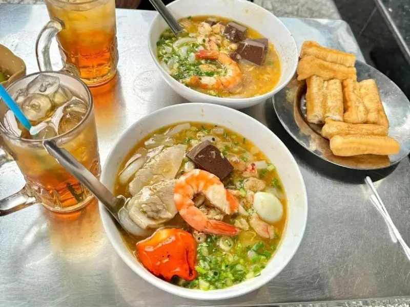 Top 8 quán bánh canh cua quận 1 ngon nức tiếng không thể bỏ lỡ 2