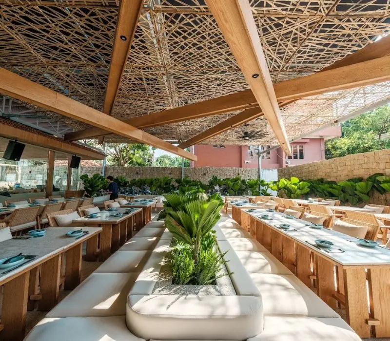 Top 9 qu&aacute;n Izakaya phong c&aacute;ch Nhật đặc sắc nhất S&agrave;i G&ograve;n 12