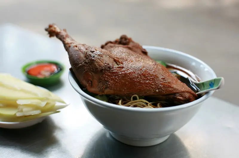 Trải nghiệm 14 qu&aacute;n m&igrave; vịt tiềm thơm ngon nhất nh&igrave; S&agrave;i G&ograve;n 2