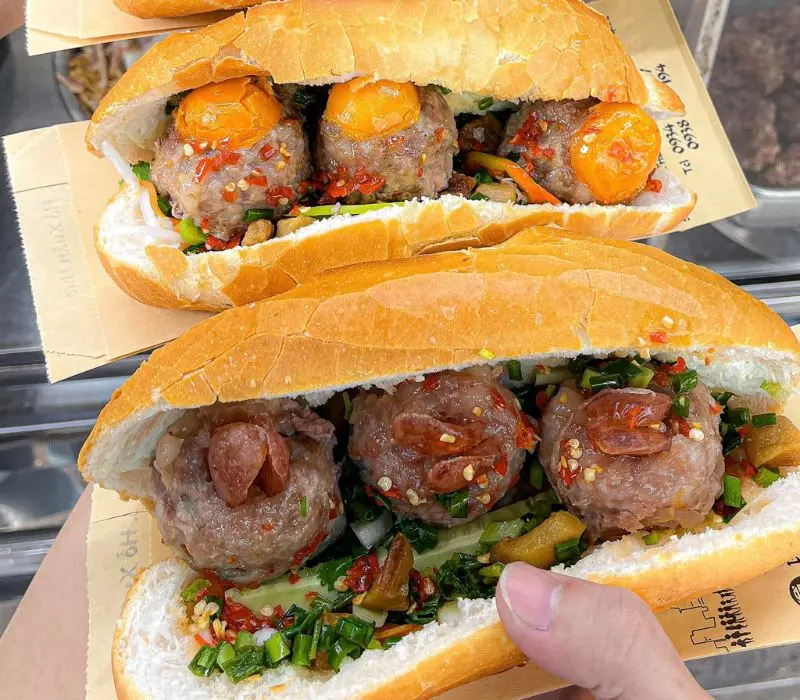 Ghim ngay top 10 quán bánh mì xíu mại ngon nhất Sài Gòn