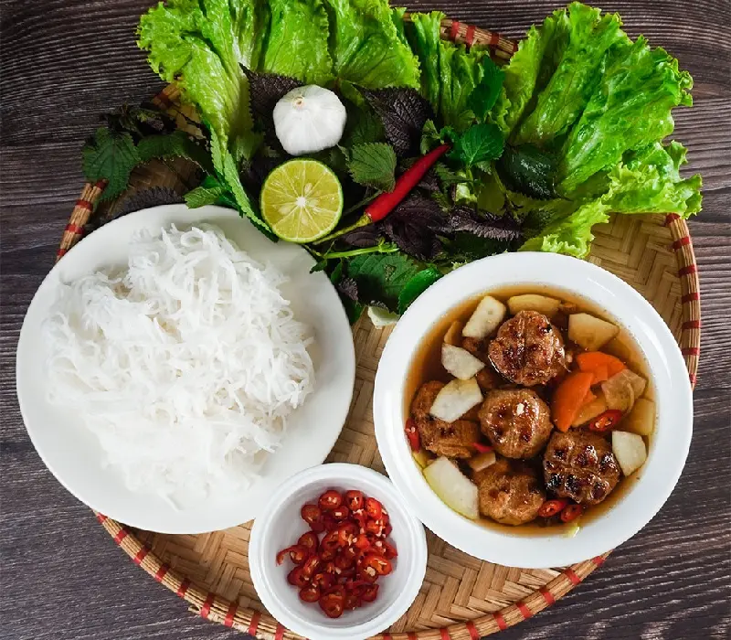 Lưu ngay top 16+ quán bún chả Hà Nội chuẩn vị tại Sài Gòn