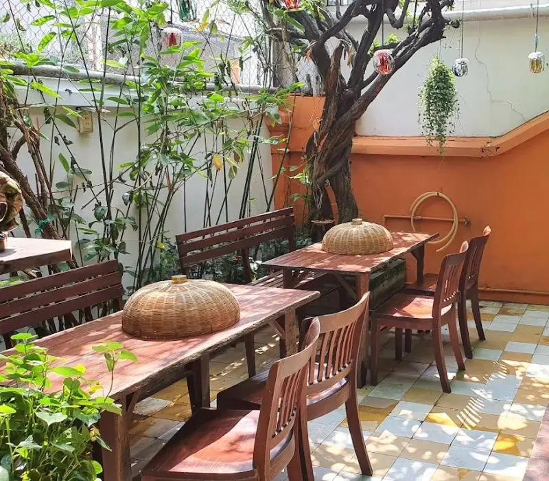 Nhà hàng Cục Gạch Quán: Không gian cơm nhà Việt đậm chất hoài cổ