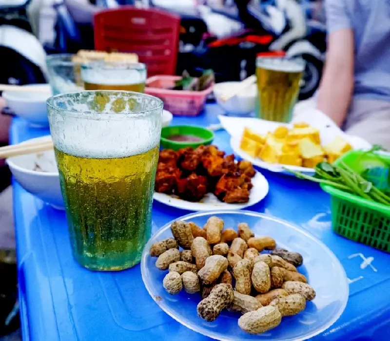 Top 15 quán bia hơi Sài Gòn chuẩn vị Hà Nội đông khách nhất
