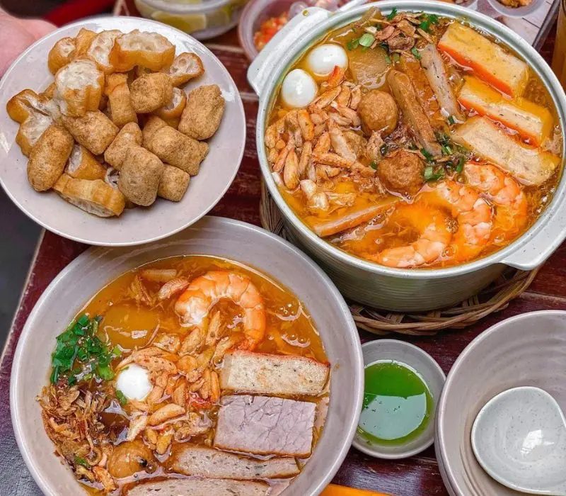 “Xì xụp” thưởng thức 7 quán bánh canh cua Sài Gòn ngon quên lối về