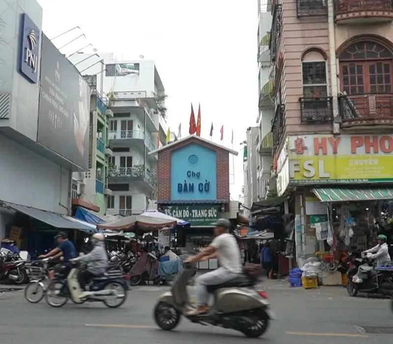 Chợ Bàn Cờ, thiên đường dành cho những tín đồ mê hàng secondhand