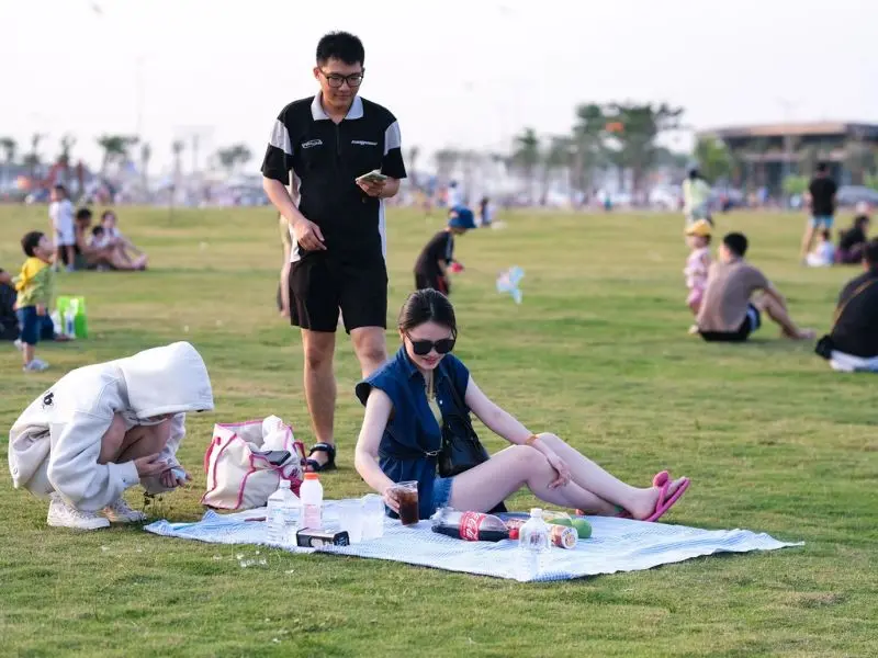 B&atilde;i thả diều City Park, tận hưởng những chiều lộng gi&oacute; tại Tp. Thủ Đức 3