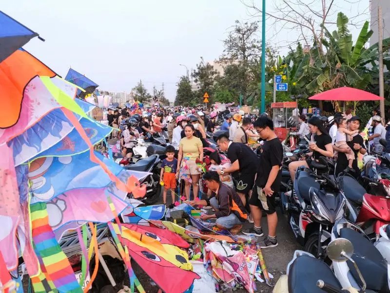 B&atilde;i thả diều City Park, tận hưởng những chiều lộng gi&oacute; tại Tp. Thủ Đức 7