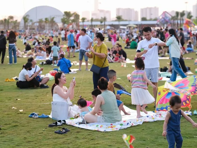 B&atilde;i thả diều City Park, tận hưởng những chiều lộng gi&oacute; tại Tp. Thủ Đức 6