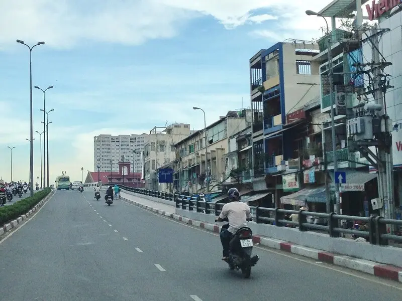 Cầu &Ocirc;ng L&atilde;nh: Dấu ấn lịch sử v&agrave; nhịp sống thương hồ S&agrave;i G&ograve;n 2