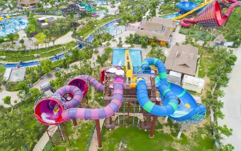 Check-in 7 c&ocirc;ng vi&ecirc;n nước hot nhất S&agrave;i G&ograve;n đ&aacute;ng trải nghiệm 5