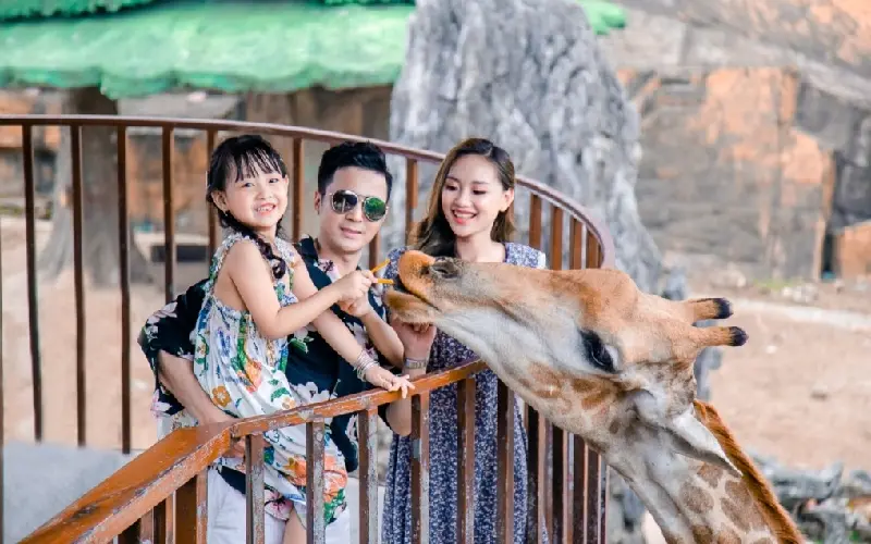 Check-in 7 c&ocirc;ng vi&ecirc;n nước hot nhất S&agrave;i G&ograve;n đ&aacute;ng trải nghiệm 10