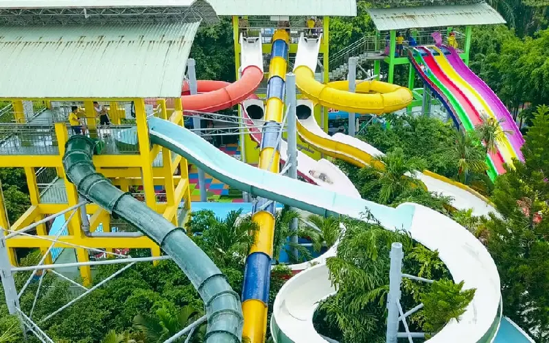 Check-in 7 c&ocirc;ng vi&ecirc;n nước hot nhất S&agrave;i G&ograve;n đ&aacute;ng trải nghiệm 8