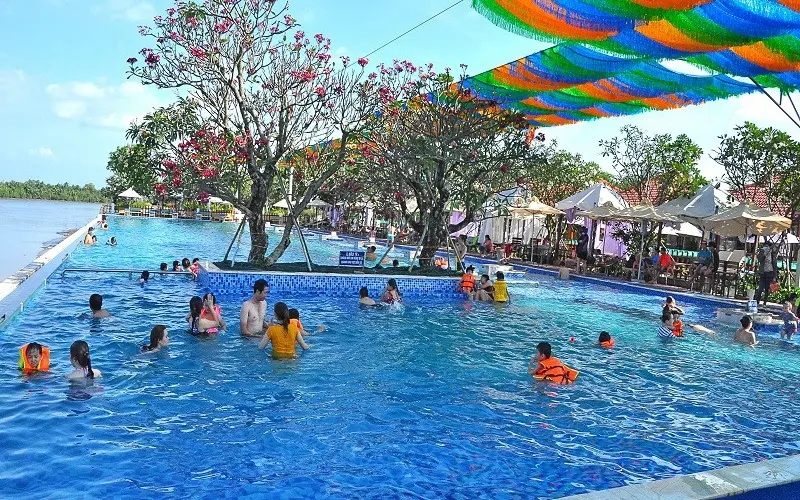 Check-in 7 c&ocirc;ng vi&ecirc;n nước hot nhất S&agrave;i G&ograve;n đ&aacute;ng trải nghiệm 16