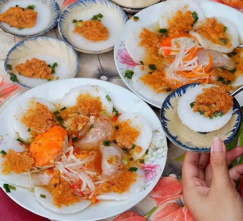 Chợ b&agrave; Hoa: Thi&ecirc;n đường đặc sản miền Trung giữa S&agrave;i G&ograve;n 11