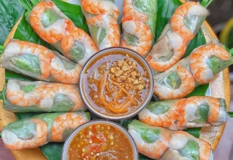Chợ đ&ecirc;m l&agrave;ng đại học: Thi&ecirc;n đường mua sắm của sinh vi&ecirc;n 10