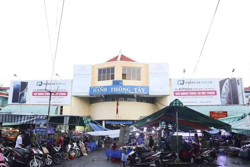 Chợ Hạnh Th&ocirc;ng T&acirc;y, thủ phủ thời trang gi&aacute; rẻ ngay tại S&agrave;i G&ograve;n 3