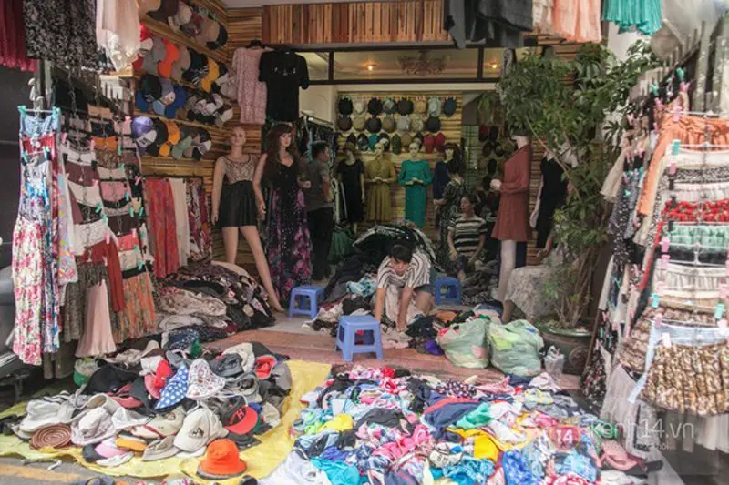 Chợ Ho&agrave;ng Hoa Th&aacute;m: Điểm đến mua sắm độc đ&aacute;o của S&agrave;i G&ograve;n 4