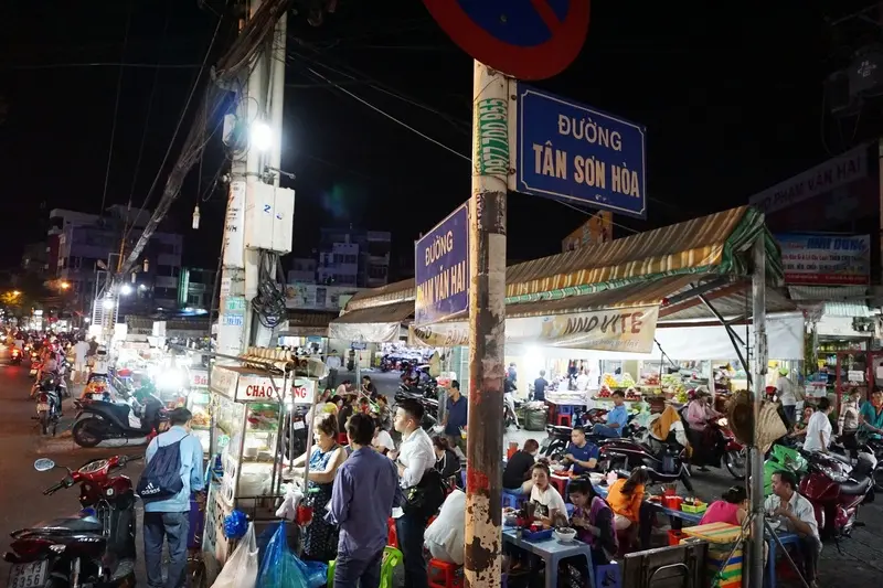 Chợ Phạm Văn Hai: Điểm hẹn mua sắm nổi tiếng T&acirc;n B&igrave;nh 8