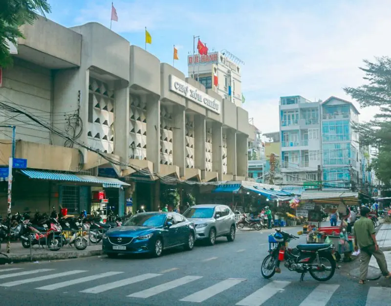 Chợ X&oacute;m Chiếu quận 4 c&oacute; g&igrave; m&agrave; đốn tim t&iacute;n đồ ẩm thực S&agrave;i G&ograve;n 2