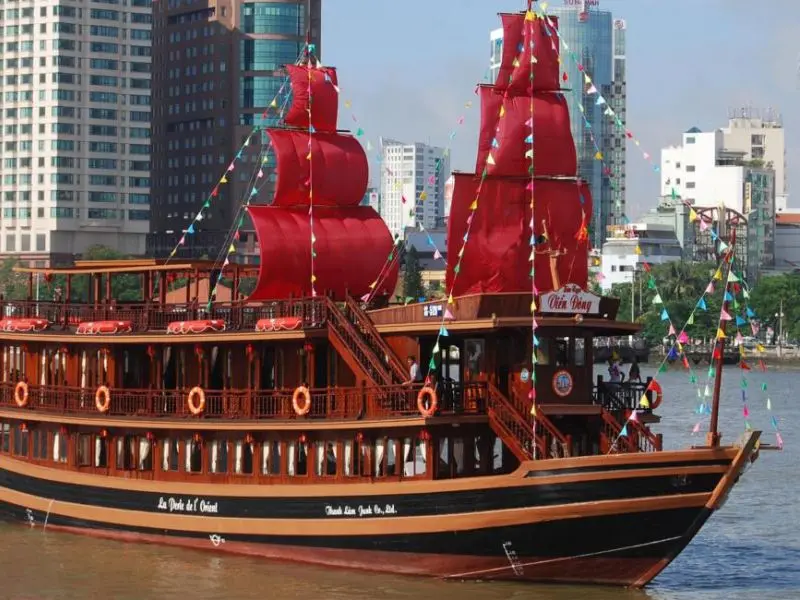 Du thuyền S&agrave;i G&ograve;n, trải nghiệm du lịch đẳng cấp bậc nhất 11