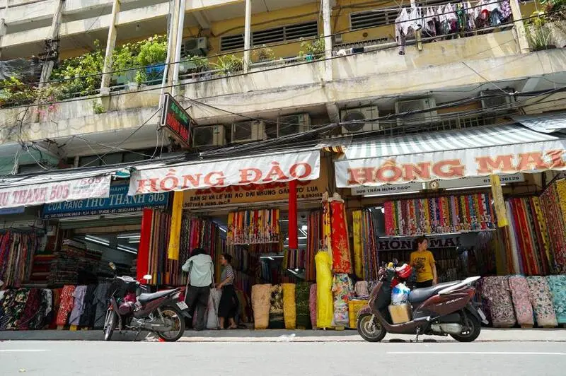Kh&aacute;m ph&aacute; phường Chợ Lớn với lịch sử, văn h&oacute;a đậm n&eacute;t Hoa 14