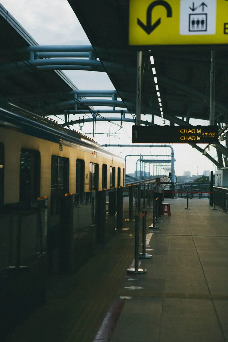 Loạt g&oacute;c check-in cực điện ảnh tại metro Bến Th&agrave;nh Suối Ti&ecirc;n 32