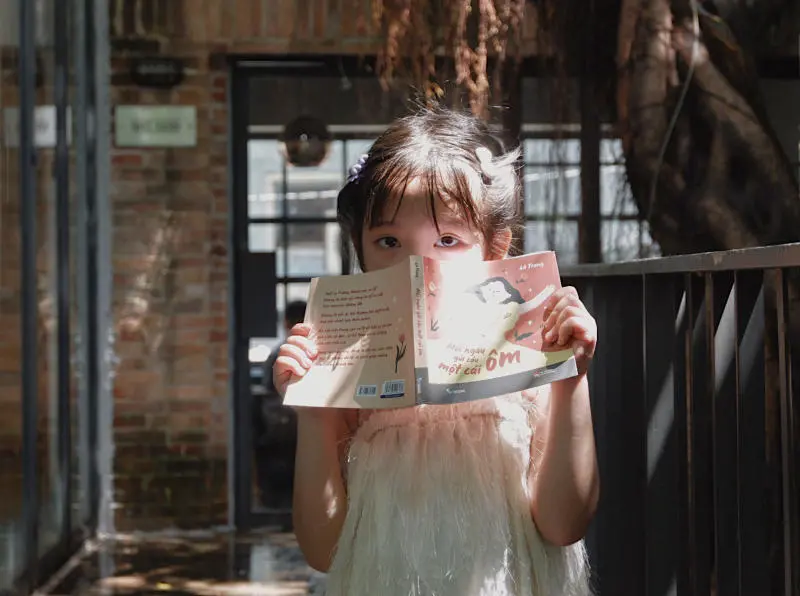 Nh&atilde; Nam Books N' Coffee, c&agrave; ph&ecirc; s&aacute;ch y&ecirc;n ả giữa l&ograve;ng S&agrave;i G&ograve;n 9