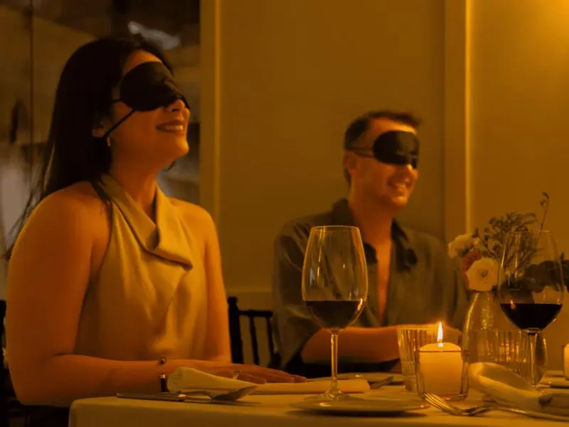 Noir dining in the dark - Trải nghiệm ăn trong b&oacute;ng tối độc lạ tại S&agrave;i G&ograve;n 3