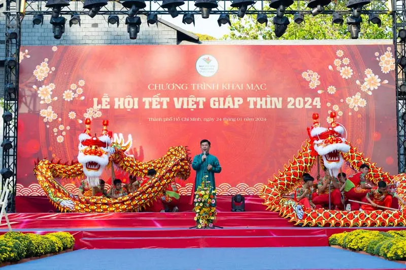 Phố &Ocirc;ng Đồ 2024, t&ocirc;n vinh văn h&oacute;a &ldquo;Xin chữ, Cho chữ&rdquo; đầu xu&acirc;n 3