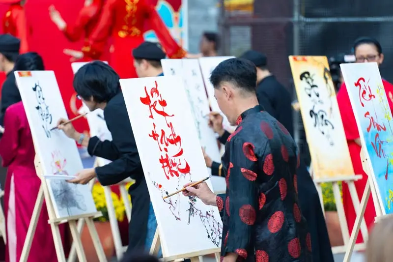 Phố &Ocirc;ng Đồ 2024, t&ocirc;n vinh văn h&oacute;a &ldquo;Xin chữ, Cho chữ&rdquo; đầu xu&acirc;n 2