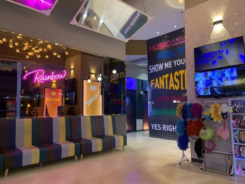 Review Karaoke Rainbow tại TP.HCM &ndash; H&aacute;t cực đ&atilde;, gi&aacute; cực mềm 6