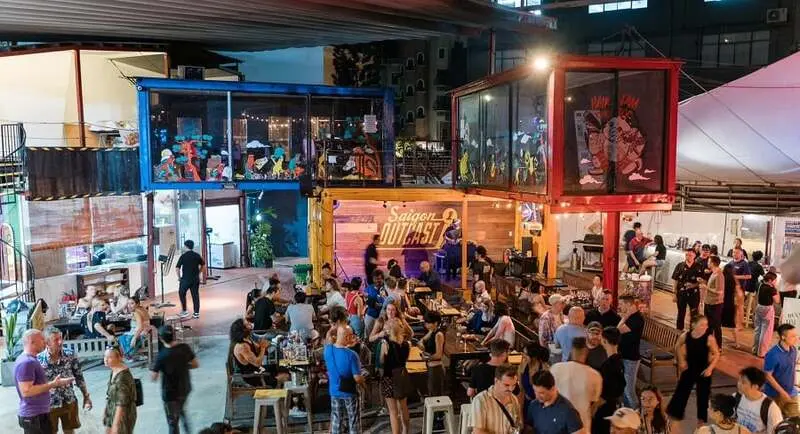 Saigon Outcast, điểm giải tr&iacute; đậm c&aacute; t&iacute;nh v&agrave; phong c&aacute;ch đường phố 3