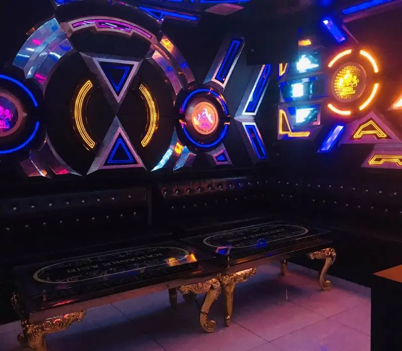 Top 10 qu&aacute;n karaoke Quận 9 ph&ograve;ng cực VIP &acirc;m thanh đỉnh n&oacute;c 4