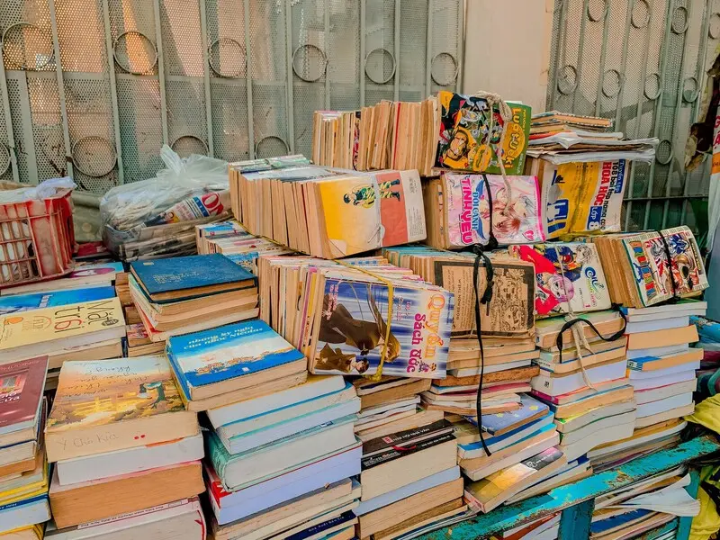 Top 8 tiệm s&aacute;ch cũ nổi tiếng ở TP.HCM bạn kh&ocirc;ng thể bỏ qua 7