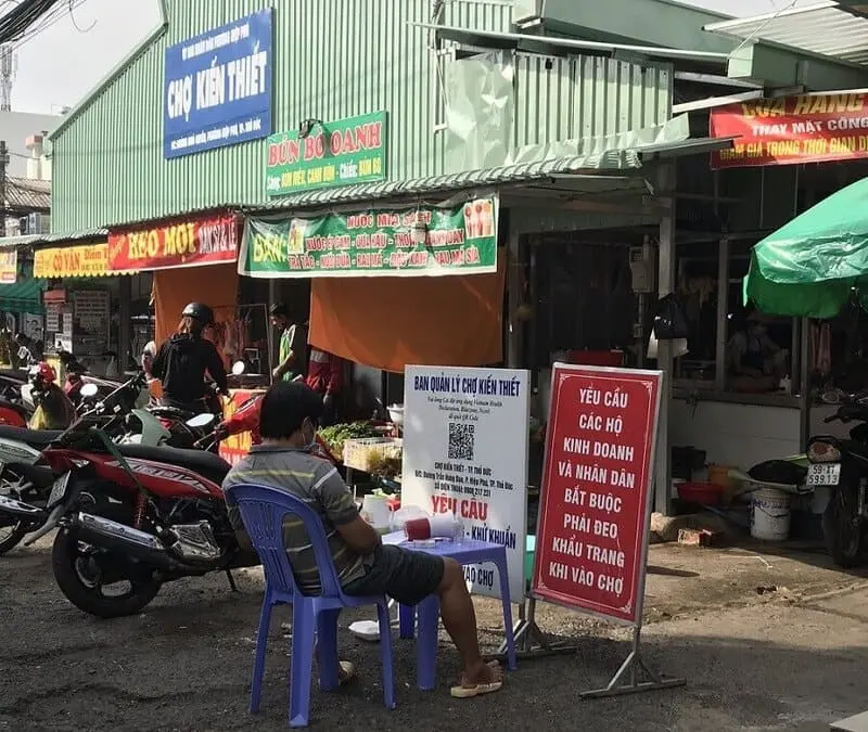 Truy t&igrave;m 10 khu chợ đồ si gi&aacute; rẻ nức tiếng S&agrave;i G&ograve;n 9