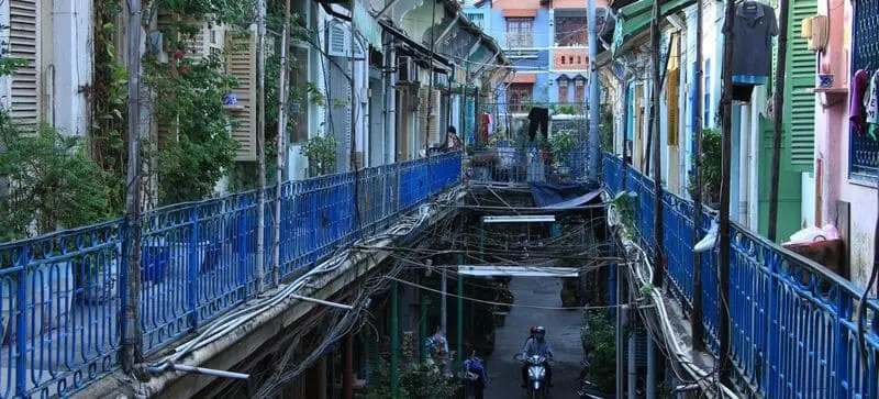 V&agrave;o hẻm H&agrave;o Sĩ Phường v&eacute;n m&agrave;n bức tranh văn h&oacute;a độc đ&aacute;o 2