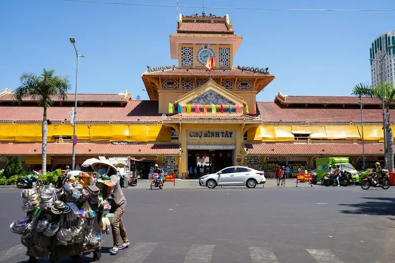 Vi vu chợ B&igrave;nh T&acirc;y: Ng&ocirc;i chợ cổ lớn nhất S&agrave;i Th&agrave;nh 3
