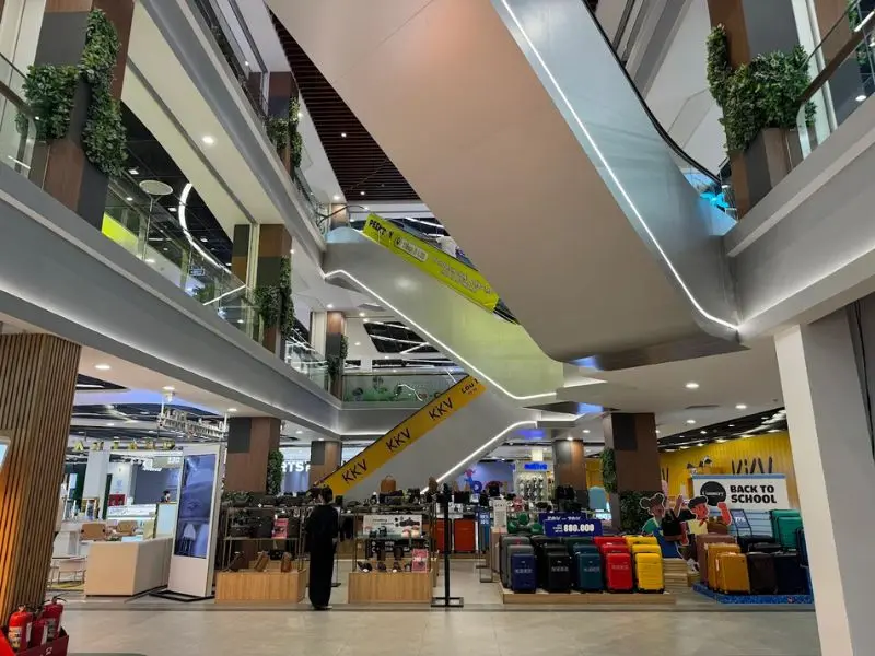 Vincom Plaza 3/2 c&oacute; g&igrave; vui? Điểm đến giải tr&iacute;, ẩm thực v&agrave; mua sắm 2