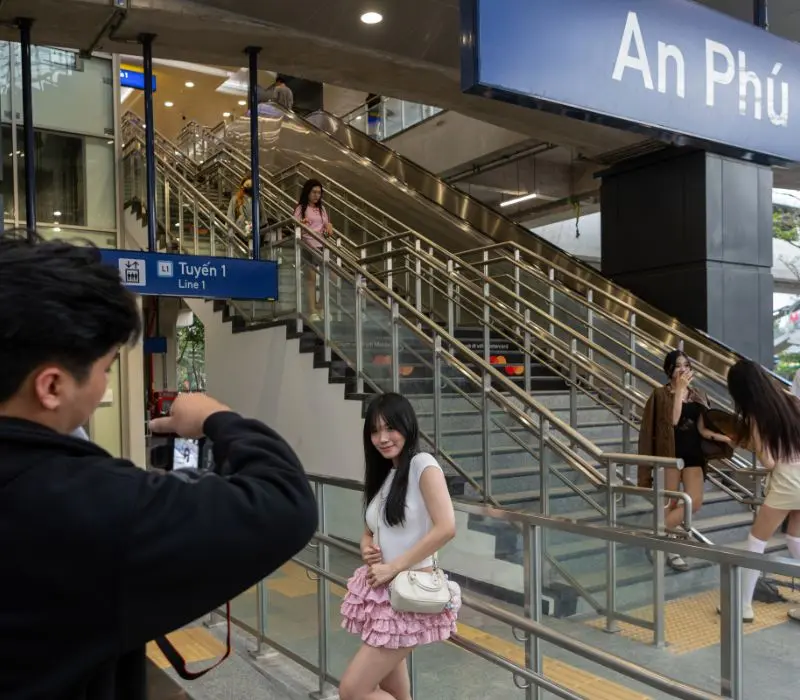 Xu hướng check-in ga An Ph&uacute;, g&oacute;c chụp đậm chất Th&aacute;i Lan 6