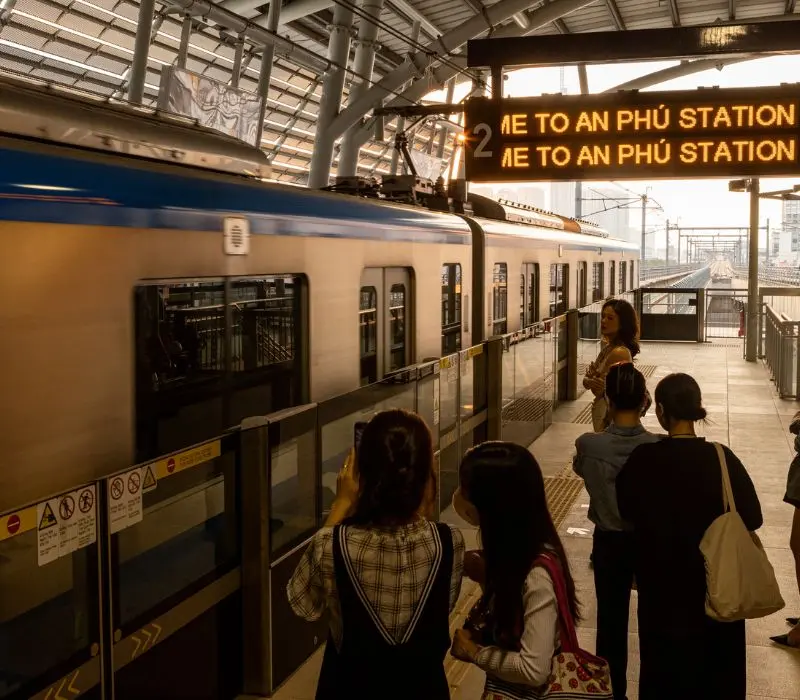 Xu hướng check-in ga An Ph&uacute;, g&oacute;c chụp đậm chất Th&aacute;i Lan 8