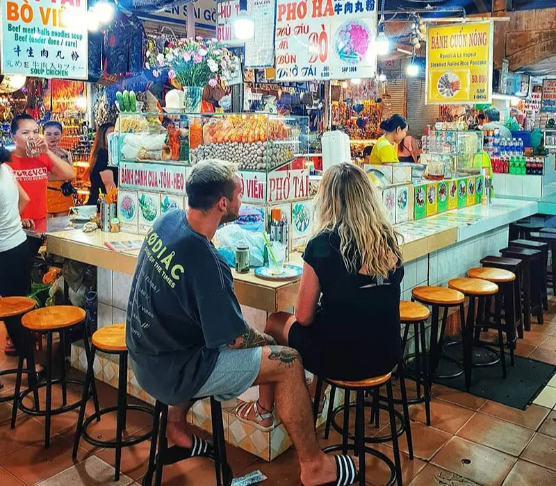Food tour dọc tuyến metro số 1: Chặng dừng khám phá từng hương vị