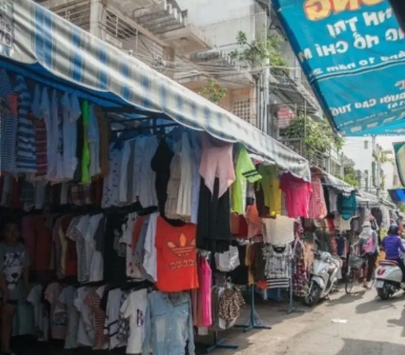 Truy tìm 10 khu chợ đồ si giá rẻ nức tiếng Sài Gòn