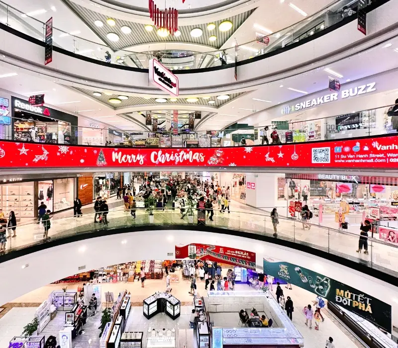 Vạn Hạnh Mall có gì? Kinh nghiệm ăn chơi, mua sắm chi tiết nhất