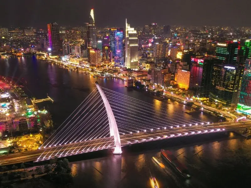 Gợi &yacute; h&agrave;nh tr&igrave;nh du lịch dọc theo tuyến metro số 1 4