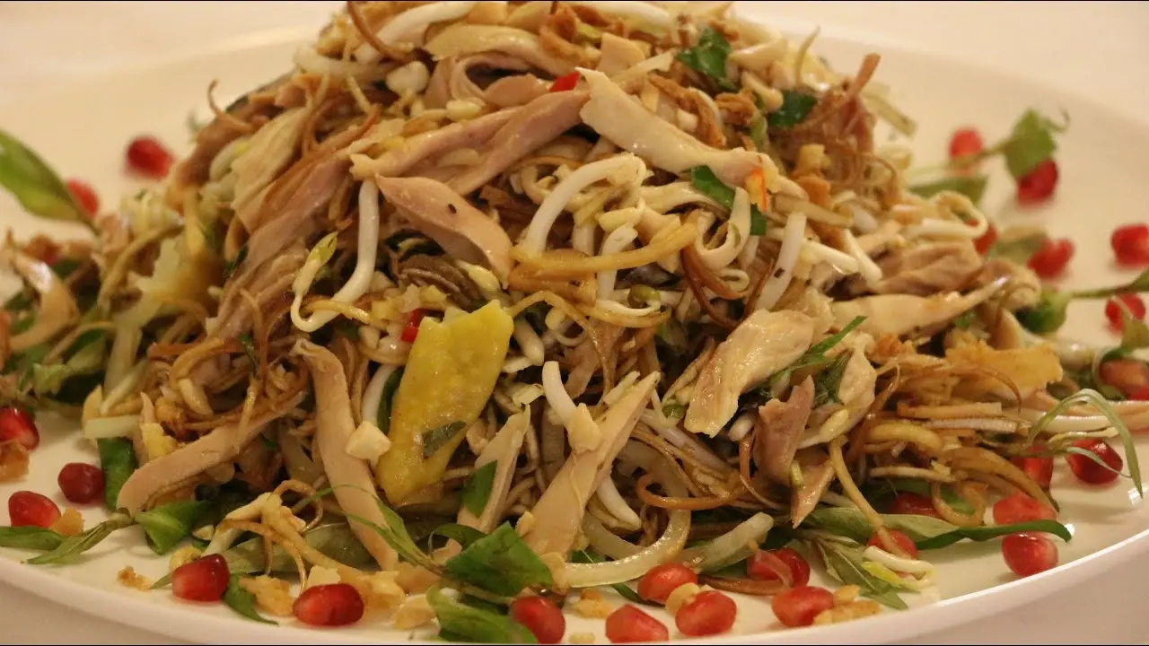 C&ograve;n g&igrave; bằng thưởng thức đặc sản g&agrave; sao tại qu&aacute;n Bia Bom 7